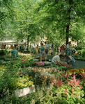 805807 Afbeelding van de bloemenmarkt op het Janskerkhof te Utrecht.